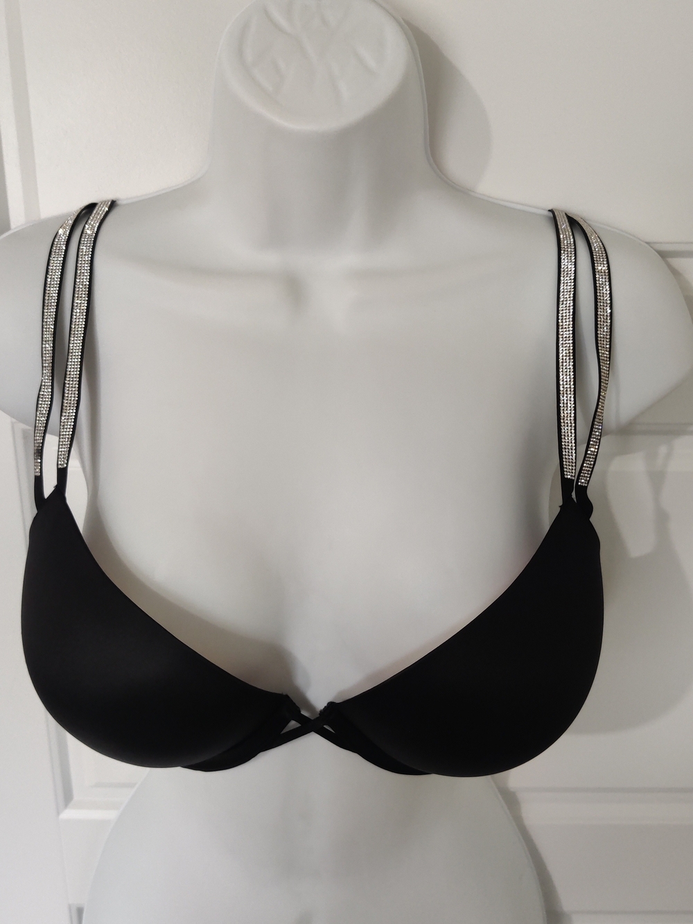 Victoria's Secret Bombshell Plunge Bra Size 36C NWOT - Picture 2 of 8